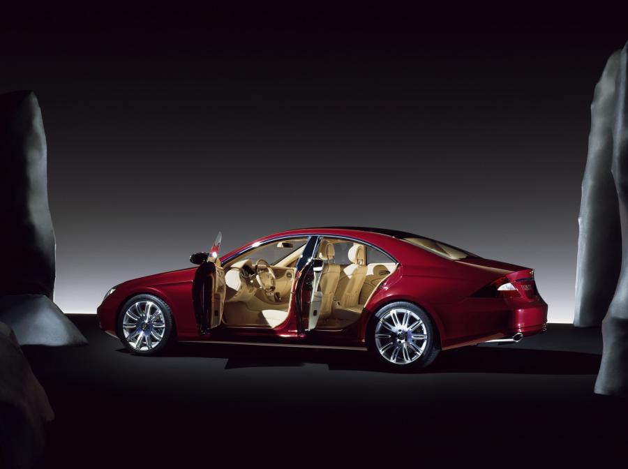  Mercedes-Benz Vision CLS-Class Concept 2003 года  (фото 27 из 37)